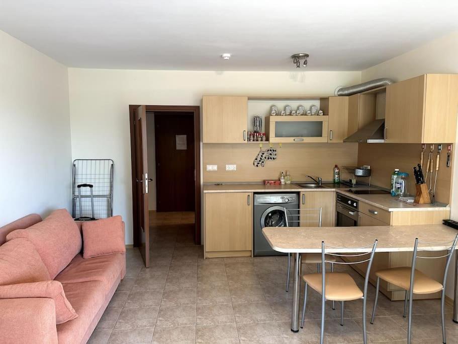 Spacious Fully Furnished Studio In Kavarna Apart Hotel Extérieur photo
